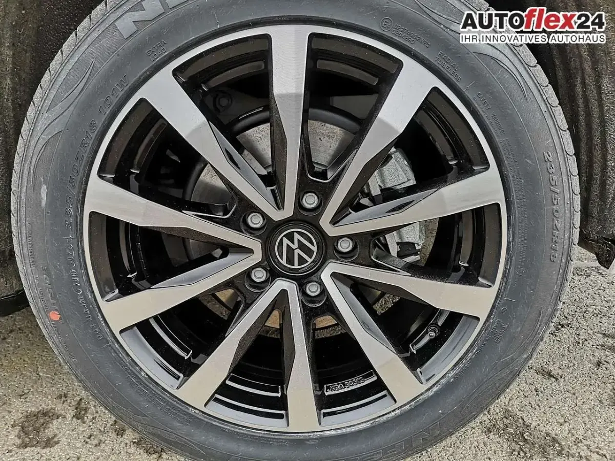 Neu VW Multivan Comfortline 150 PS (110 kW) 2026 Puregrey Van / Kleinbus