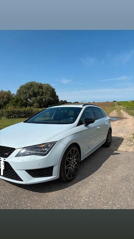 Blau Gebraucht 2016 Cupra Leon Limousine | 12.900 € (Guter Preis) - Bild 1/4