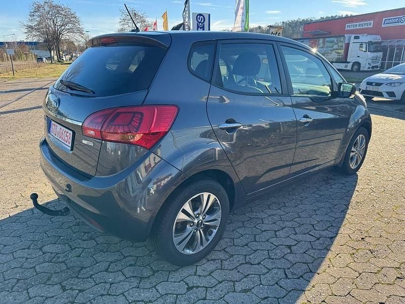 Gebraucht Kia Venga DREAM-TEAM Edition 125 PS (91 kW) 2015 Grau Kleinwagen