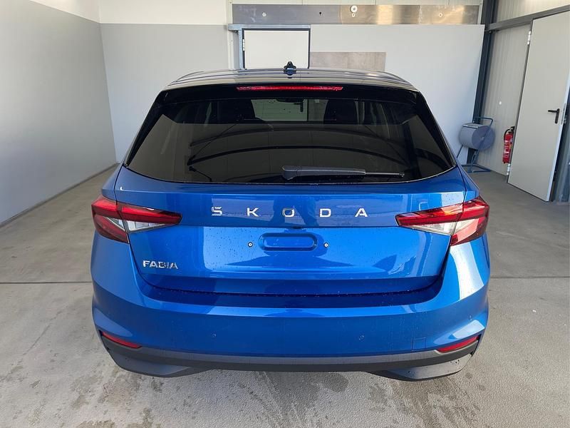 Neu Skoda Fabia Selection 116 PS (85 kW) 2025 [8x8x] race blue metallic Kleinwagen