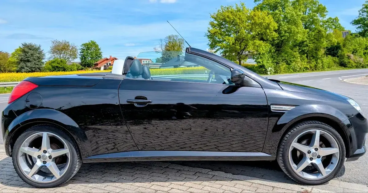 Gebraucht Opel Tigra 90 PS (66 kW) 2007 Schwarz Cabrio