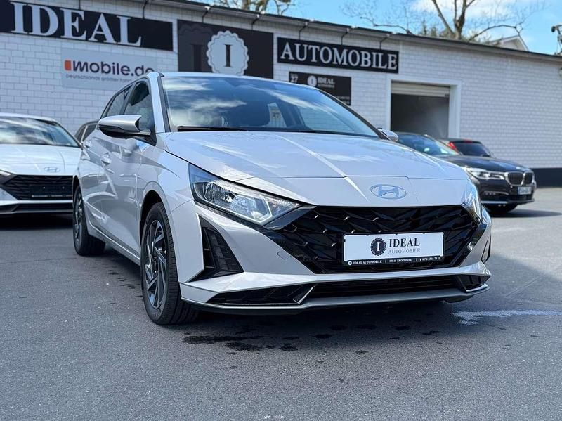 Ny Hyundai i20 Select 101 HK (74 kW) 2026 Grå Hatchback