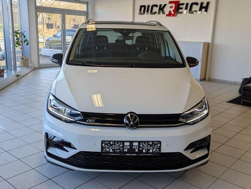 Gebraucht VW Touran Highline 150 PS (110 kW) 2025 Pure white Van / Kleinbus