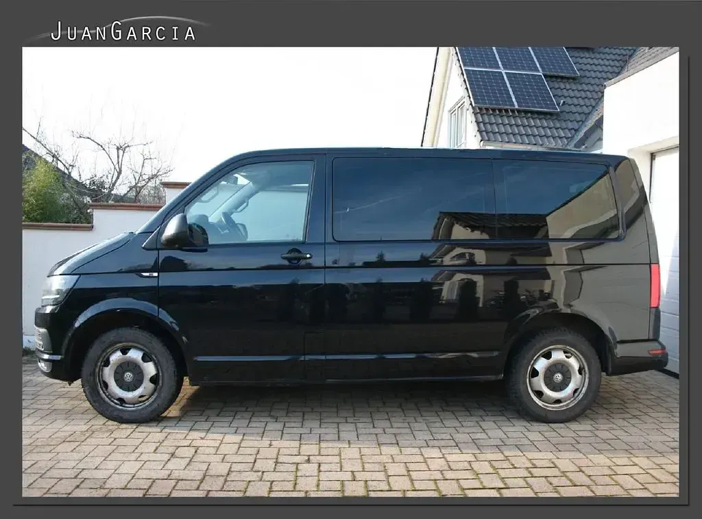Gebraucht VW Multivan Trendline 150 PS (110 kW) 2015 Schwarz Van / Kleinbus