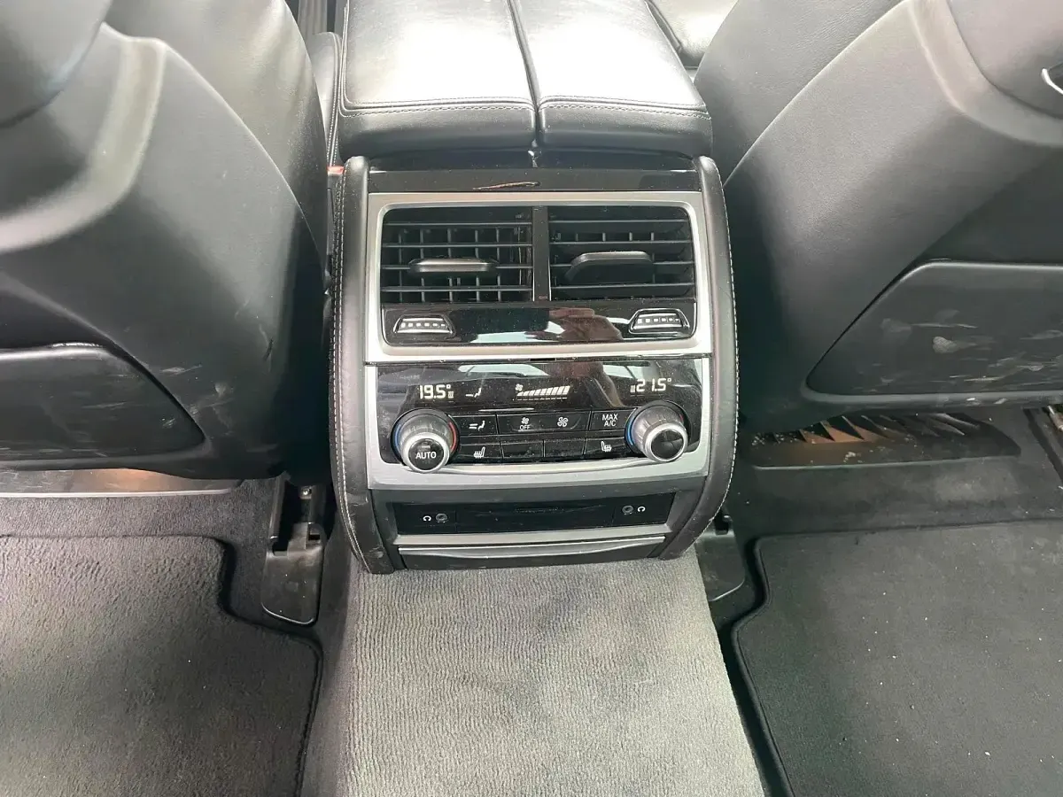 Gebraucht BMW 740 320 PS (235 kW) 2017 Schwarz Limousine