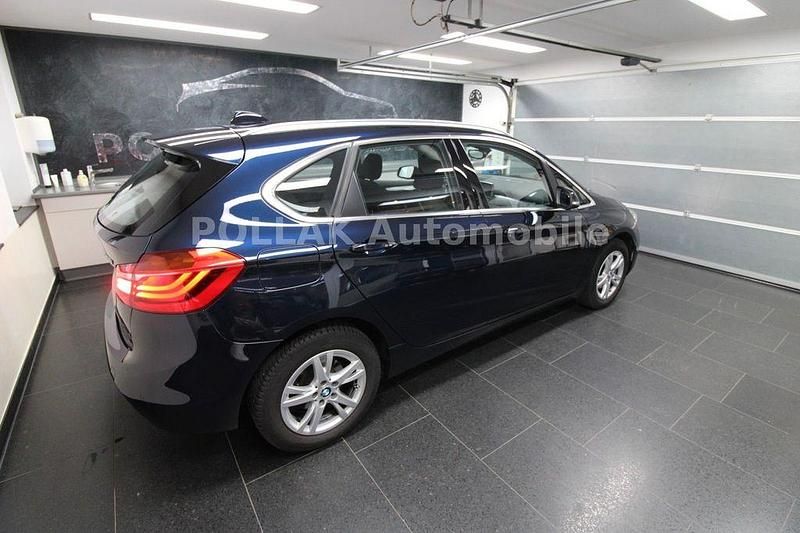 Gebraucht BMW 218 Active Tourer 140 PS (102 kW) 2020 Blau Van / Kleinbus