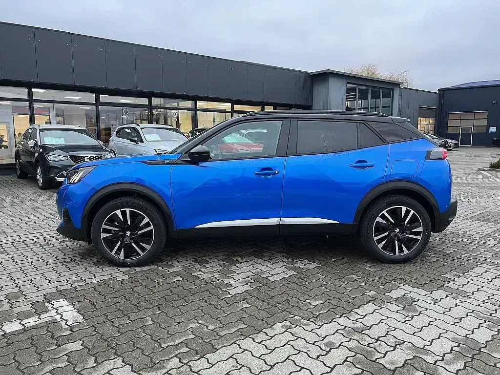 Gebraucht Peugeot e-2008 GT 100 kW (136 PS) 2022 Blau SUV