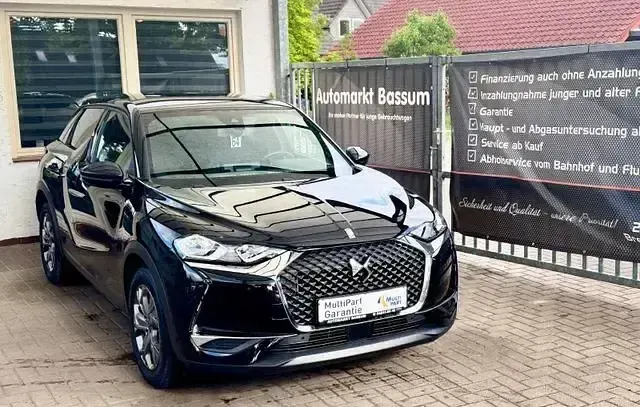 Gebraucht DS Automobiles DS3 Crossback Bastille 101 PS (74 kW) 2022 Lackierung schwarz perla nera/ty (metallic) SUV