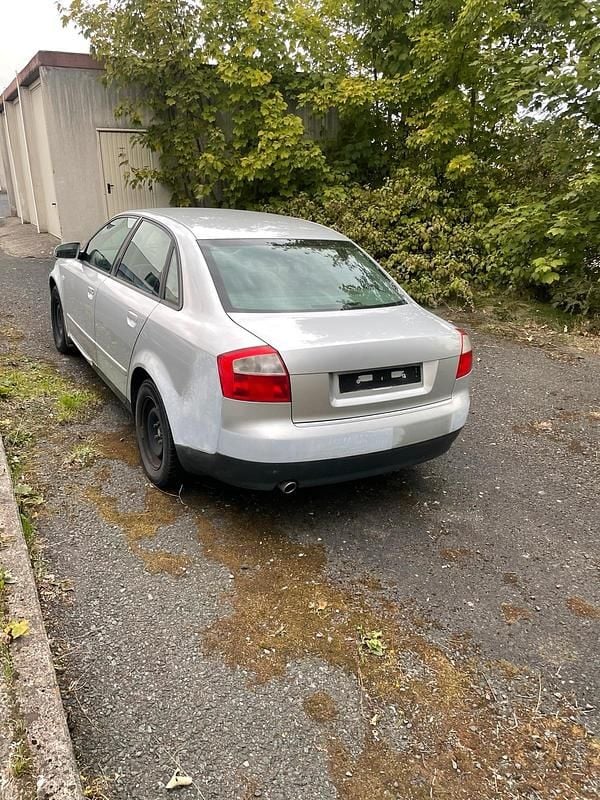 Gebraucht Audi A4 105 PS (77 kW) 2001 Limousine