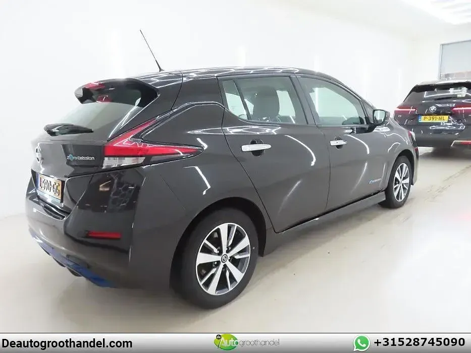 Gebraucht Nissan Leaf Acenta 110 kW (150 PS) 2021 Schwarz Kleinwagen