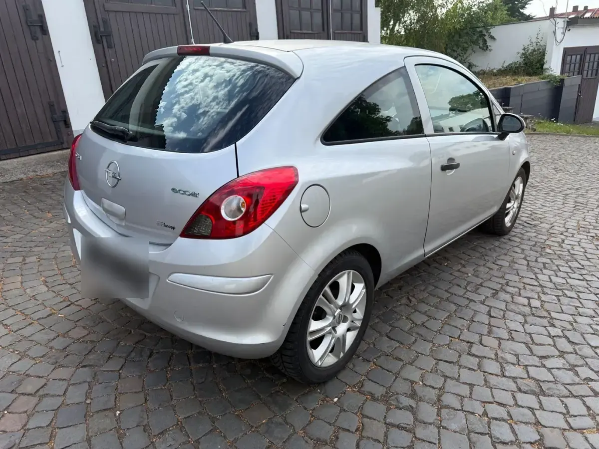 Gebraucht Opel Corsa 60 PS (44 kW) 2009 Silber Kleinwagen