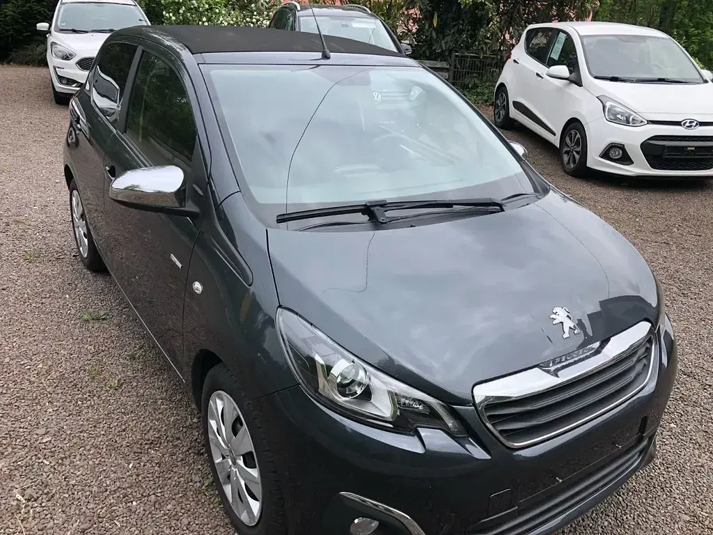Gebraucht Peugeot 108 Style 72 PS (52 kW) 2019 Grau Limousine