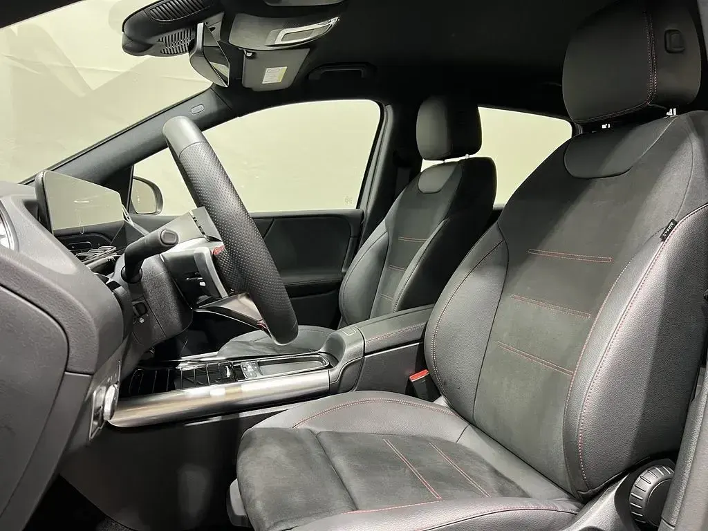 Gebraucht Mercedes 220 Advanced Plus 190 PS (139 kW) 2025 Grau Limousine