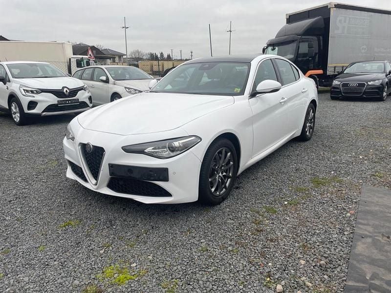 Gebraucht Alfa Romeo Giulia Business 201 PS (147 kW) 2018 Weiß Limousine