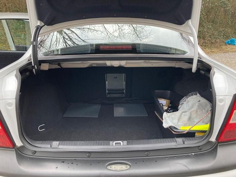 Gebraucht Opel Vectra 101 PS (74 kW) 1996 Weiß Limousine