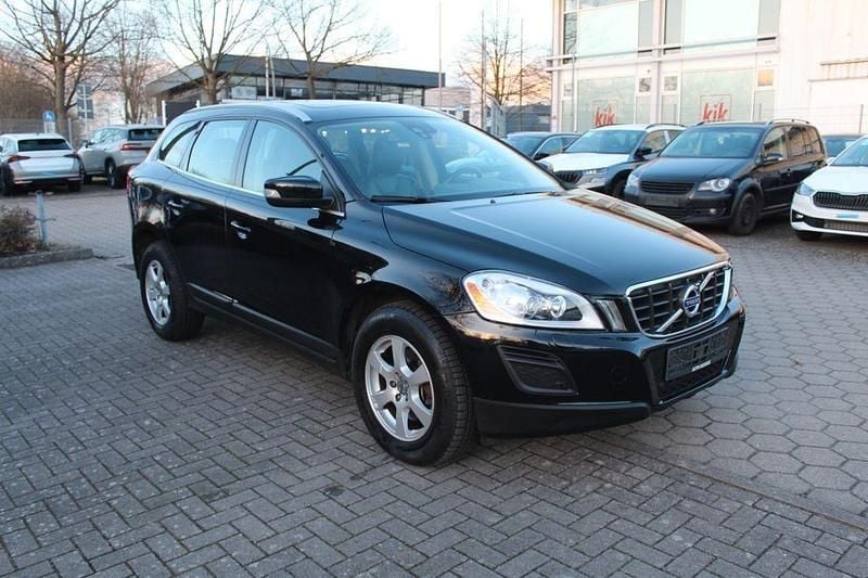 Gebraucht Volvo XC60 Summum 205 PS (150 kW) 2010 Schwarz SUV