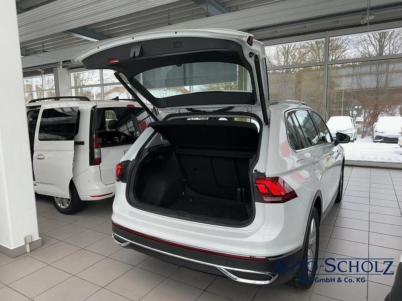 Gebraucht VW Tiguan Elegance 150 PS (110 kW) 2022 Weiß SUV