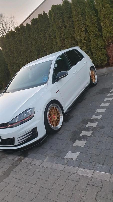 Gebraucht VW Golf VII GTI 230 PS (169 kW) 2017 Weiß Kleinwagen