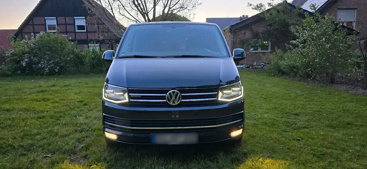 Gebraucht VW Multivan Highline 199 PS (146 kW) 2019 Blau Van / Kleinbus