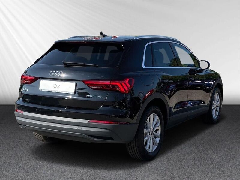 Second-hand Audi Q3 Sport 150 CP (110 kW) 2023 Negru SUV