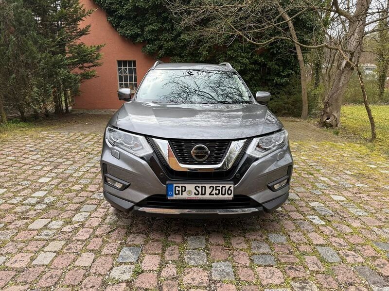 Grau Gebraucht 2019 Nissan X-Trail N-Connecta SUV | 16.999 € (Superpreis) - Bild 1/4