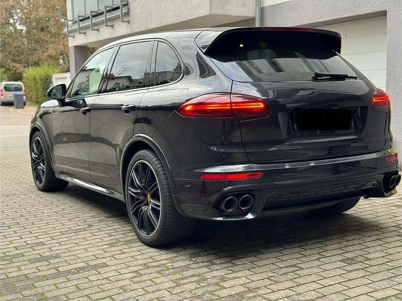 Gebraucht Porsche Cayenne GTS Chrono 441 PS (324 kW) 2015 Schwarz SUV