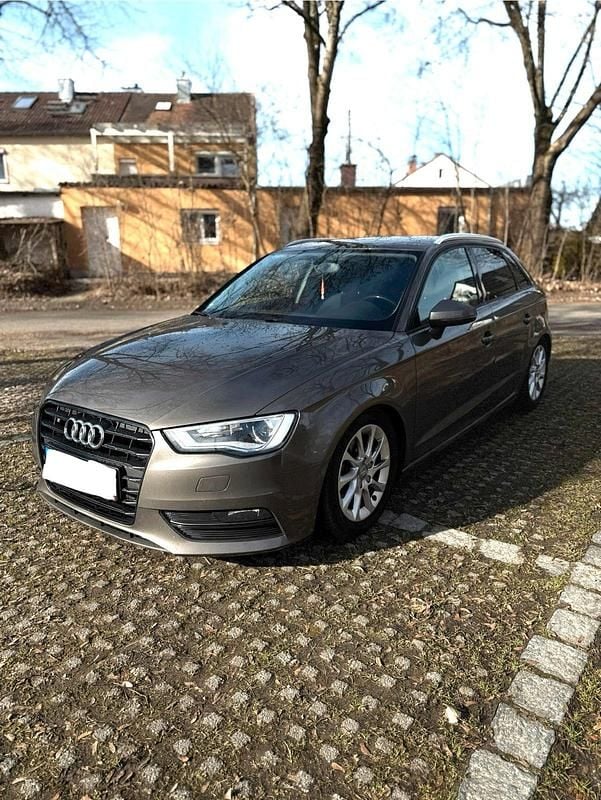 Gebraucht Audi A3 125 PS (91 kW) 2013 Grau Kleinwagen