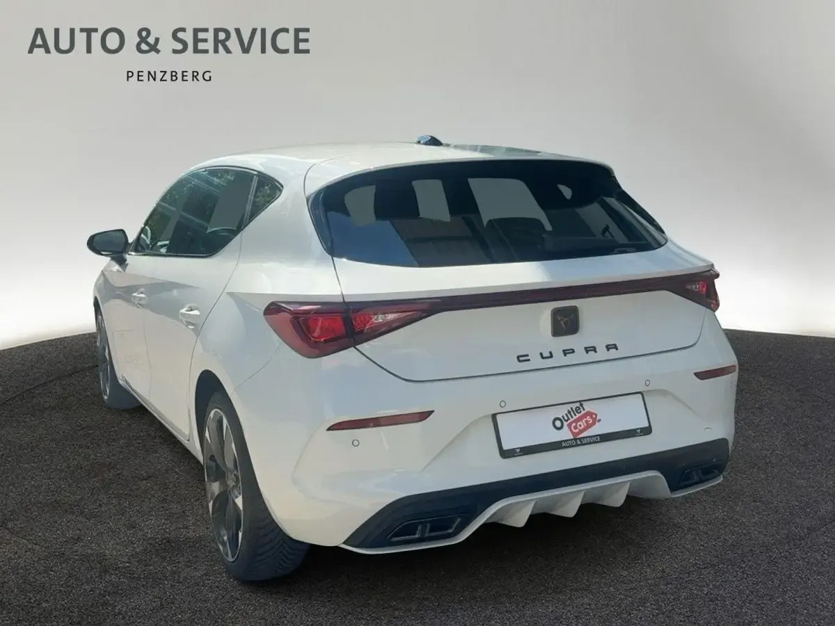 Gebraucht Cupra Leon 150 PS (110 kW) 2024 Weiß Limousine