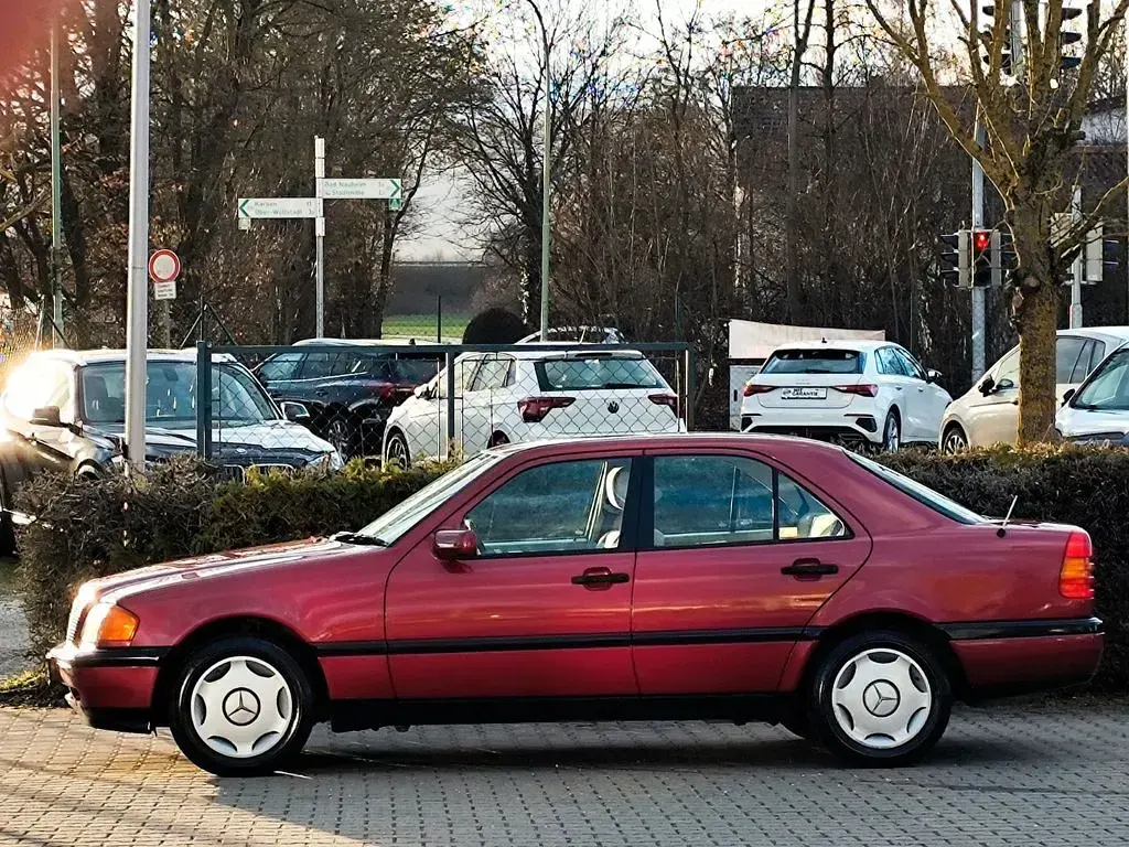 Gebraucht Mercedes C180 Elegance 122 PS (89 kW) 1994 Rot Limousine