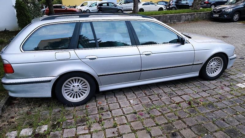 Silber Gebraucht 1999 BMW 523 Kombi | 1.899 € (Guter Preis) - Bild 1/4