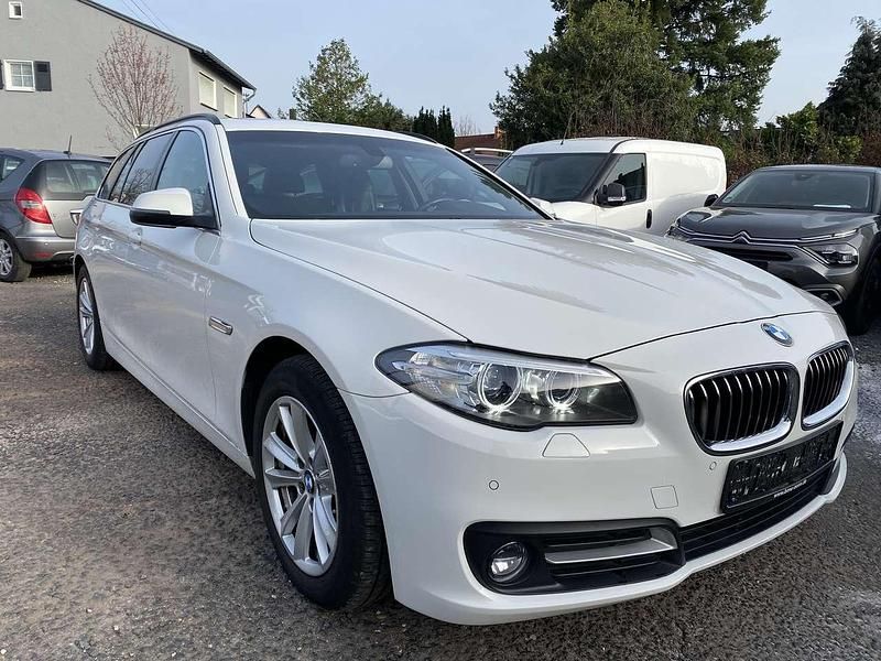 Gebraucht BMW 520 184 PS (135 kW) 2013 Alpinweiss iii Kombi