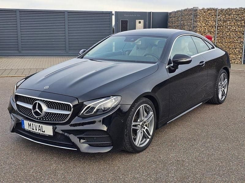 Gebraucht Mercedes E300 AMG 245 PS (180 kW) 2018 Schwarz Coupé
