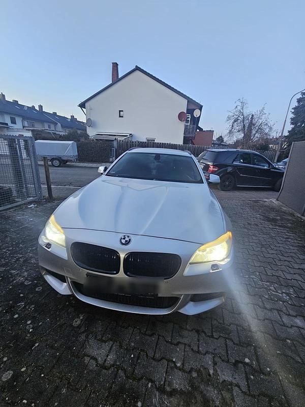 Gebraucht BMW 530 245 PS (180 kW) 2011 Grau Kombi