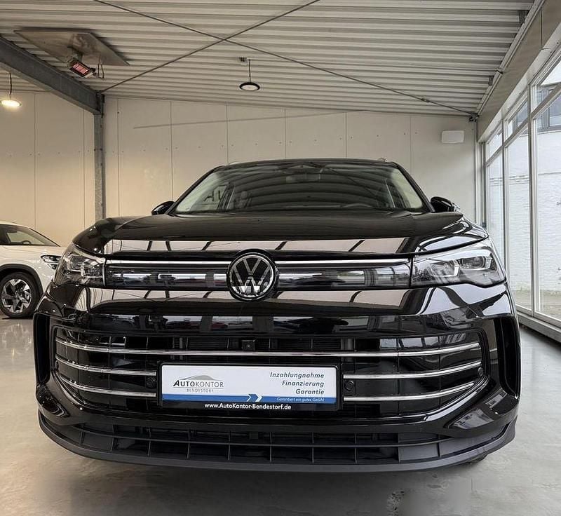 Grenadillschwarz Gebraucht 2025 VW Tiguan Elegance SUV | 37.970 € (Etwas zu teuer) - Bild 1/4