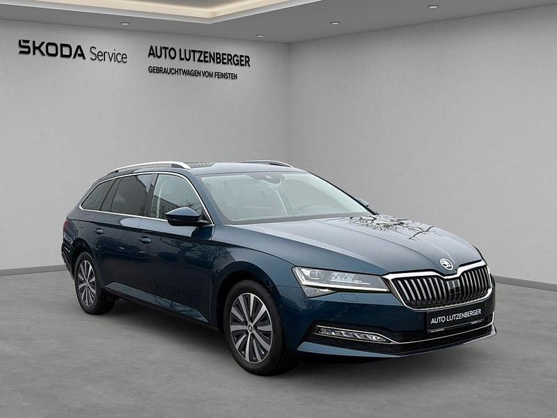 Gebraucht Skoda Superb Style 150 PS (110 kW) 2023 Blau Kombi