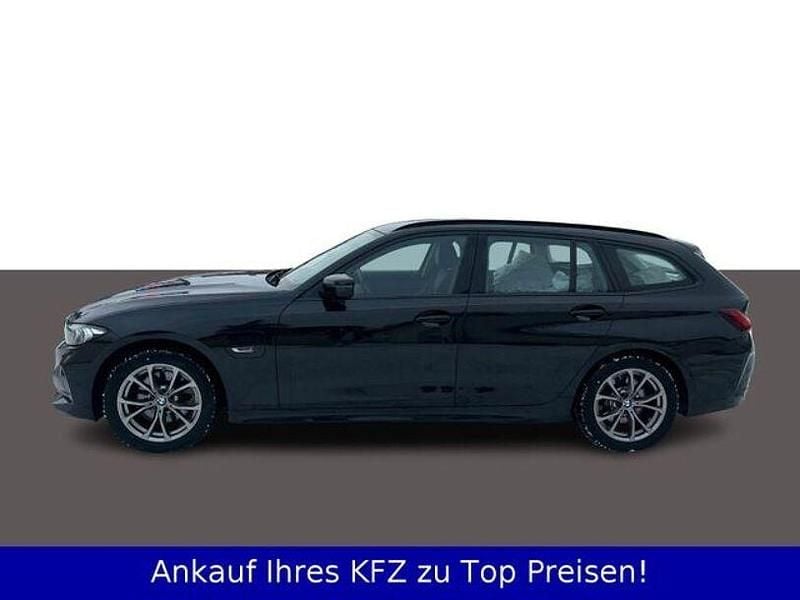 Gebraucht BMW 330 Performance 292 PS (214 kW) 2022 Schwarz Kombi