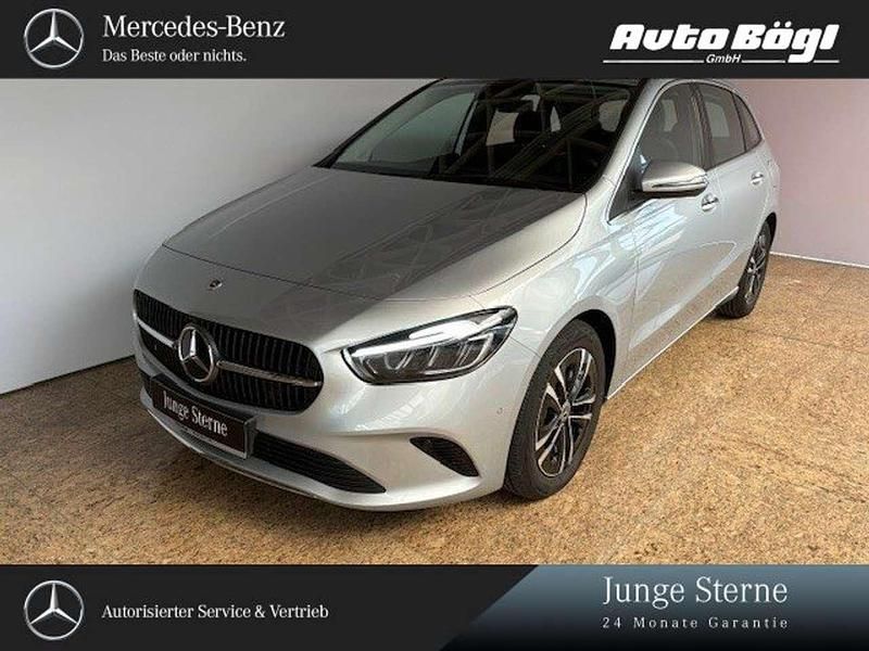 Lack hightechsilber Gebraucht 2024 Mercedes B200 Progressive Van / Kleinbus | 34.900 € (Etwas zu teuer) - Bild 1/4
