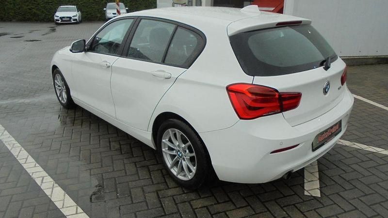 Gebraucht BMW 116 Advantage 109 PS (80 kW) 2018 Weiß Kleinwagen