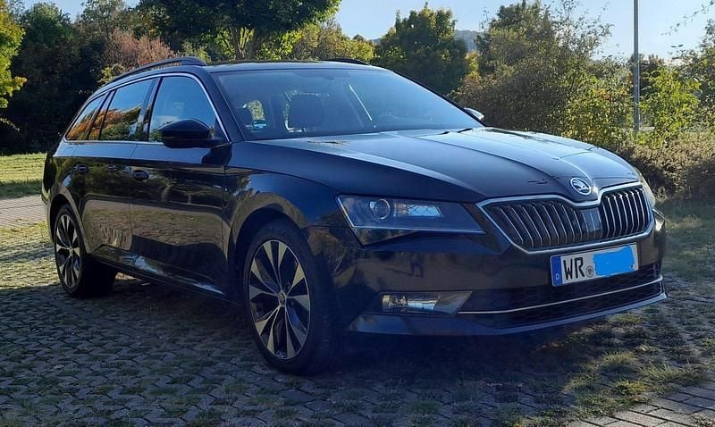 Gebraucht Skoda Superb Ambition 150 PS (110 kW) 2016 Schwarz Kombi