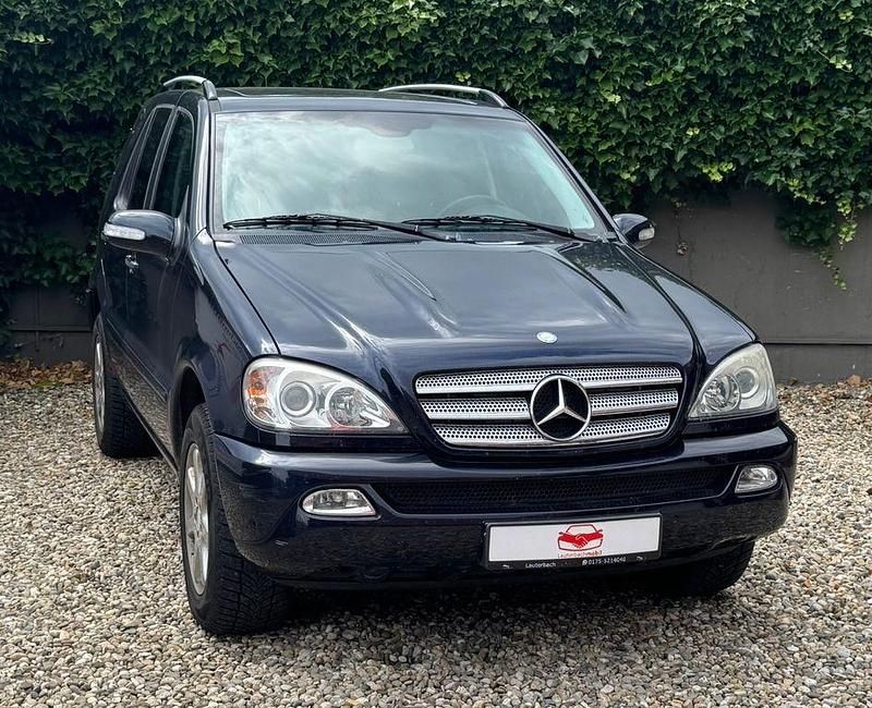 Blau Gebraucht 2005 Mercedes ML270 Edition SUV | 7.490 € (Fairer Preis) - Bild 1/4