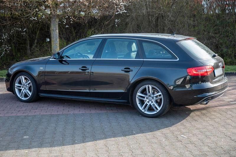 Gebraucht Audi A4 S-Line 204 PS (150 kW) 2014 Schwarz Kombi