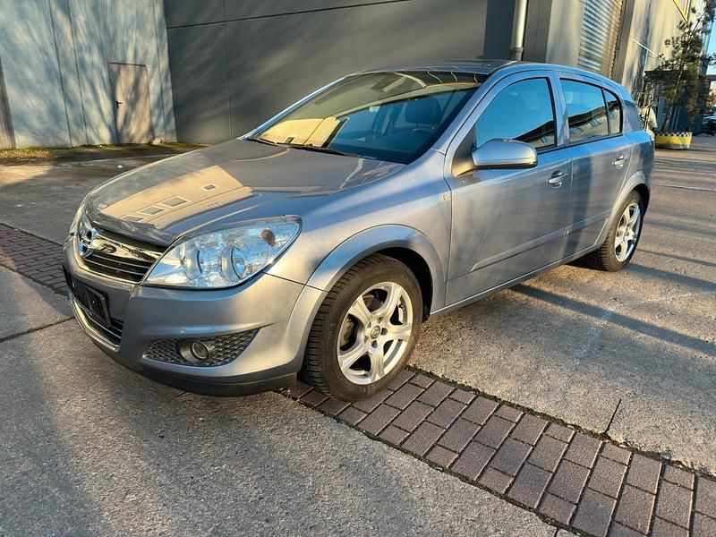Gebraucht Opel Astra 115 PS (84 kW) 2007 Blau Limousine