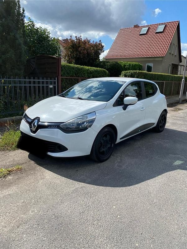 Weiß Gebraucht 2014 Renault Clio IV Kleinwagen | 4.700 € (Fairer Preis) - Bild 1/4
