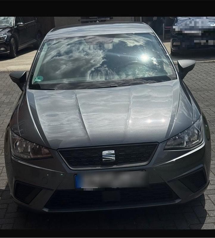 Grau Gebraucht 2018 Seat Ibiza Kleinwagen | 8.000 € (Guter Preis) - Bild 1/4