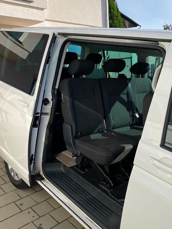 Second-hand VW Caravelle 150 CP (110 kW) 2017 Alb Van