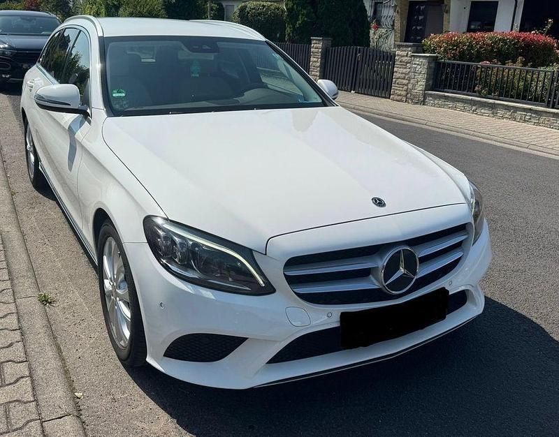 Weiß Gebraucht 2019 Mercedes C220 Kombi | 16.500 € (Guter Preis) - Bild 1/4