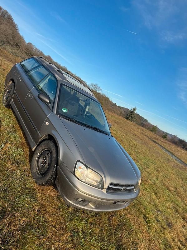Grau Gebraucht 2001 Subaru Legacy Kombi | 1.900 € (Superpreis) - Bild 1/4