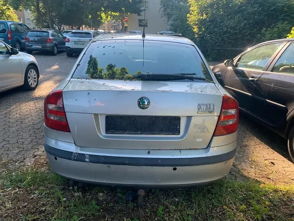 Używany Skoda Octavia 105 KM (77 kW) 2006 Srebrny Sedan/Limuzyna