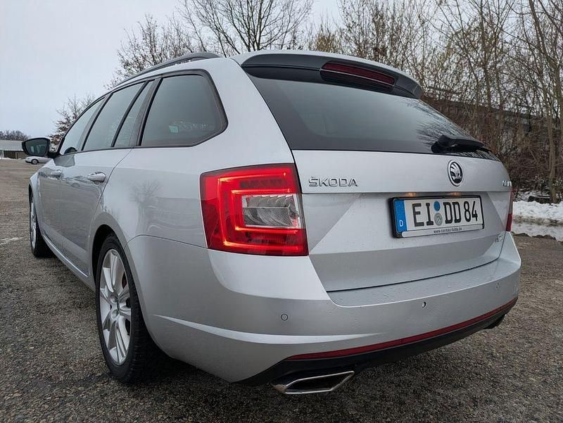 Gebraucht Skoda Octavia RS 184 PS (135 kW) 2016 Silber Kleinwagen