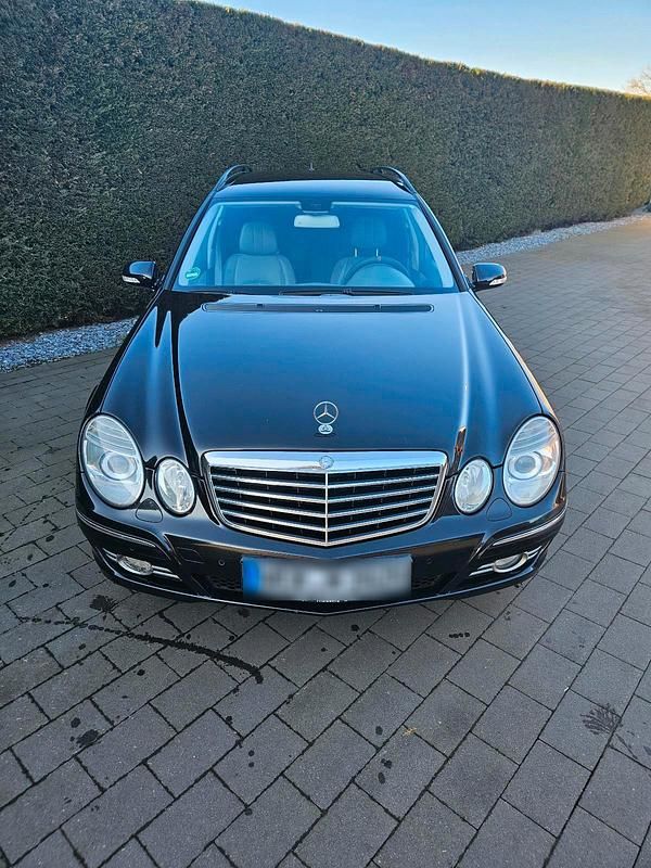 Gebraucht Mercedes E320 224 PS (164 kW) 2008 Schwarz Kombi